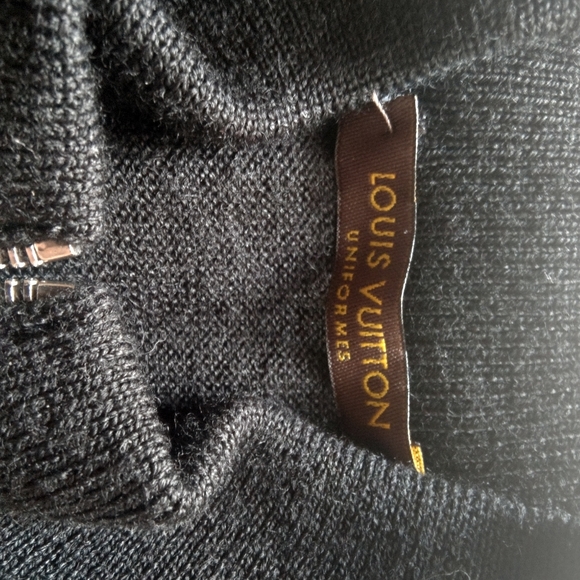 Louis Vuitton zip up sweater, black, small - Picture 2 of 2